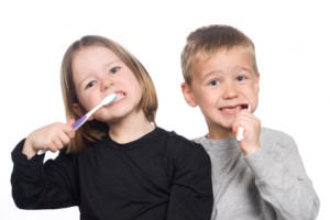 Billede af børn med tandbørster